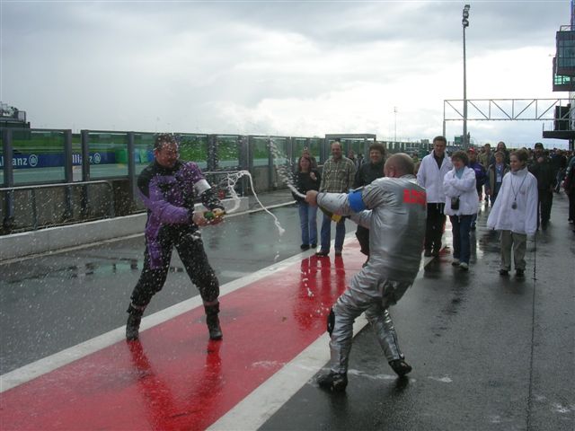-Zondag 16u15 - Goe gereden - dat wordt gevierd