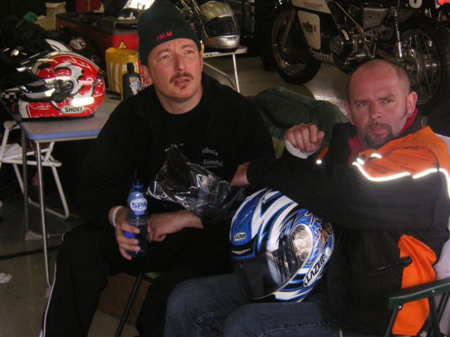 Zaterdagnamiddag - slechts nieuws van de mekaniekers